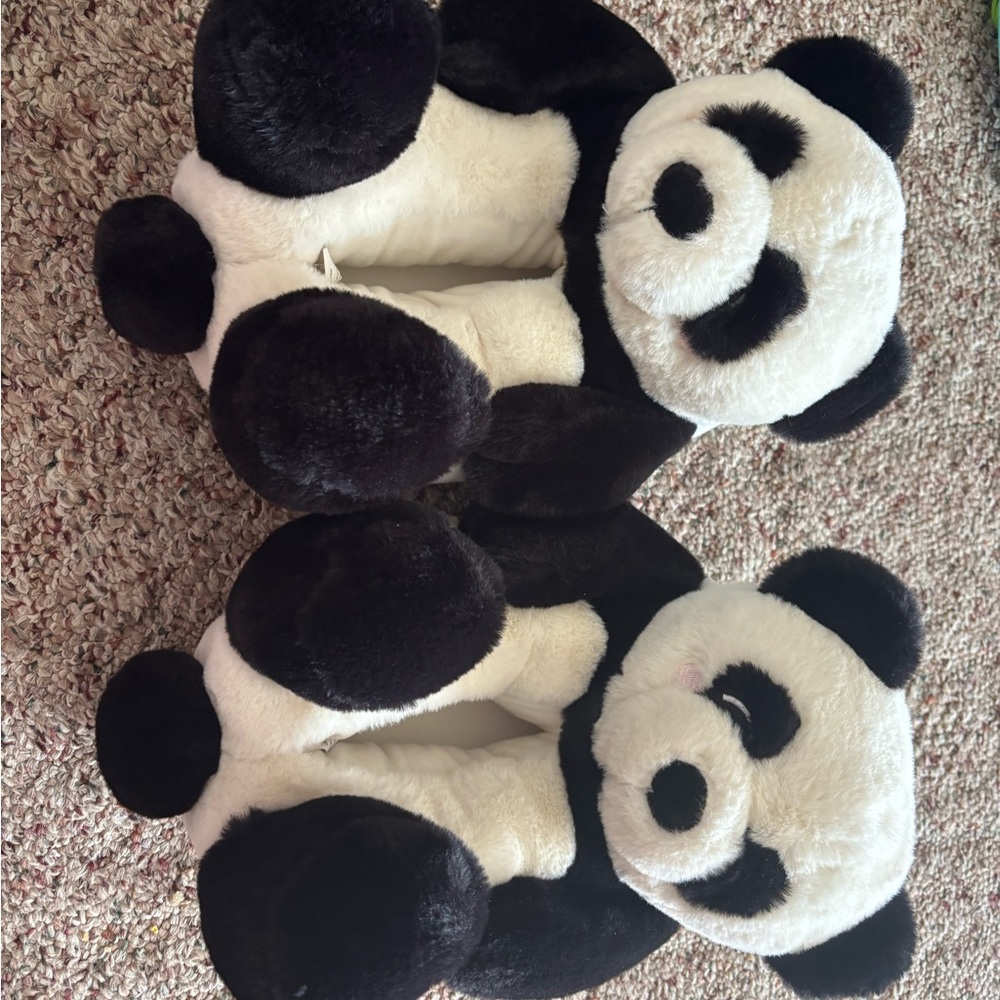 💕3 for $10💕 NWOT Adorable Panda Plush Slippers size 5-6
